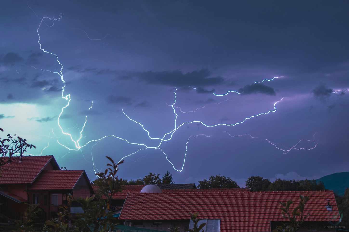 Image of a lightning strike to a residential house